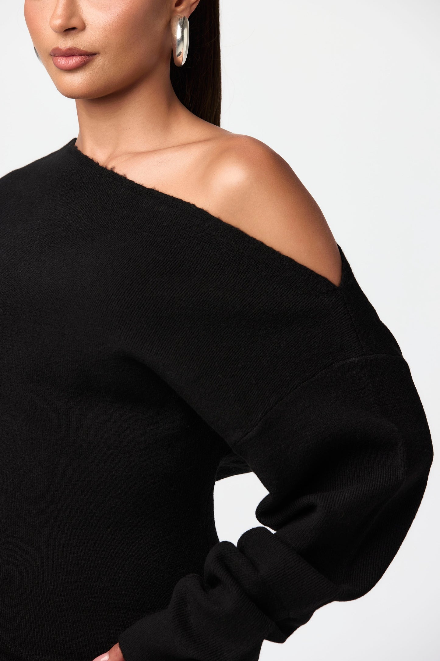 DIANA | OFF-SHOULDER SWEATER DRESS